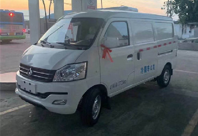 國六長安v3面包型冷藏車